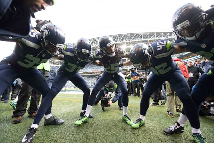 seahawks-circle-jan-2014-rod-mar.jpg